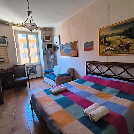 Artist's House Colosseum Apartman *